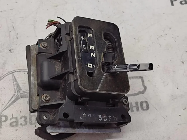 Селектор АКПП для Mercedes-Benz CLK class C208 1997-2002 на фотографиях