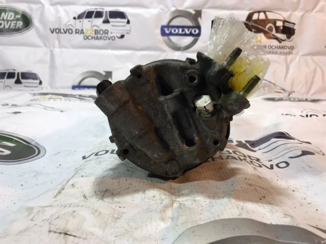 Компрессор кондиционера для Jaguar XF X250 2008-2016 на фотографиях