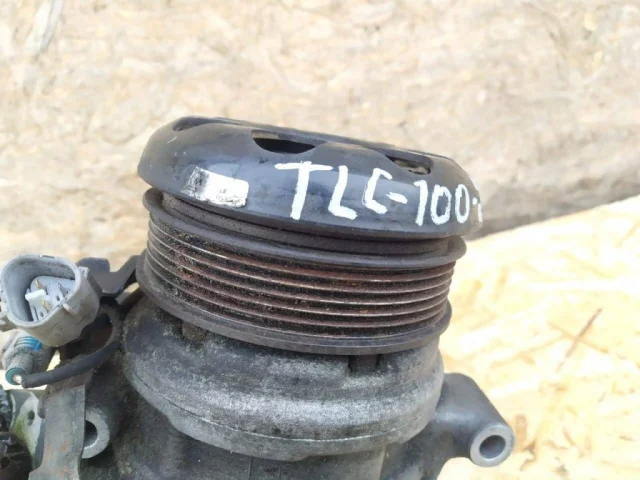 Компрессор кондиционера для Toyota Land Cruiser 100 1998-2007 на фотографиях