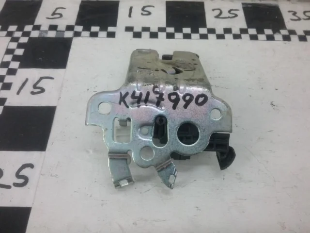 Замок багажника для Skoda Rapid I NH3 2012-2017 на фотографиях