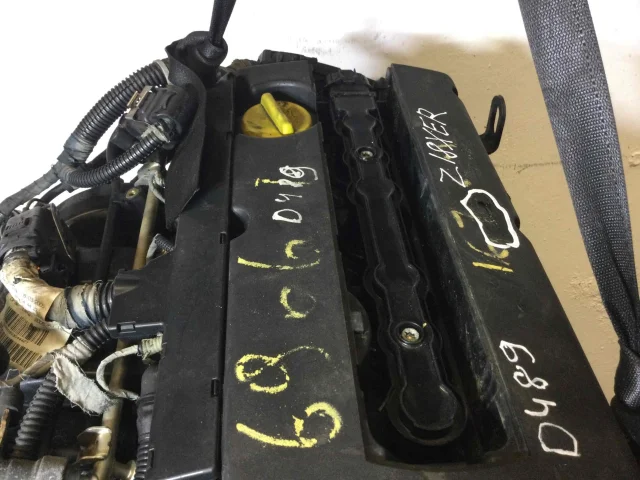 Двигатель без навесного для Opel Zafira B 2005-2015 на фотографиях