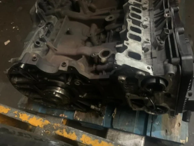 Двигатель без навесного для Ford Tourneo (Фургон, Автобус) 2006-2014 на фотографиях