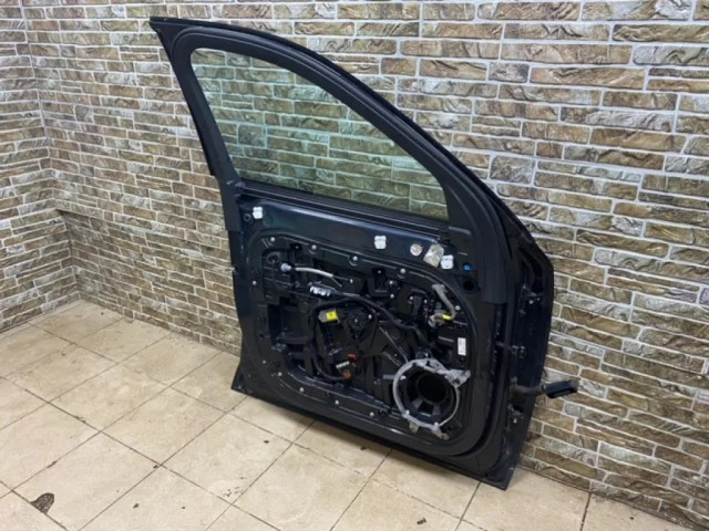 Дверь передняя левая для Volvo XC90 II L 2014-2019 на фотографиях