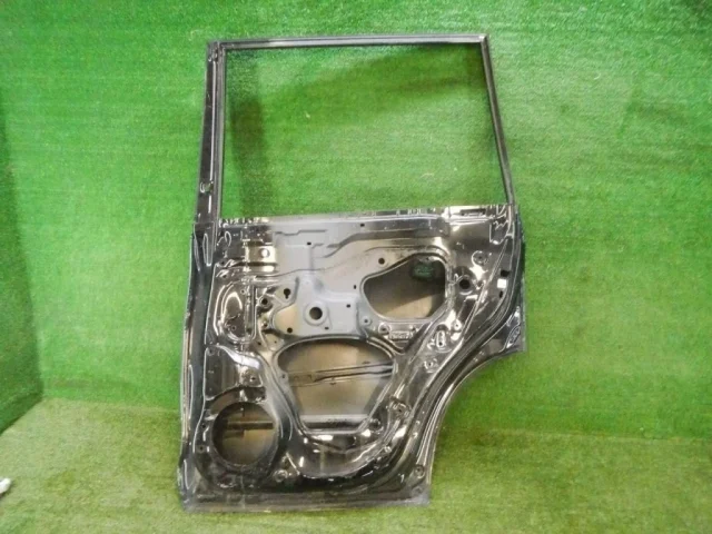 Дверь задняя правая для Toyota Land Cruiser 200 2007-2015 на фотографиях