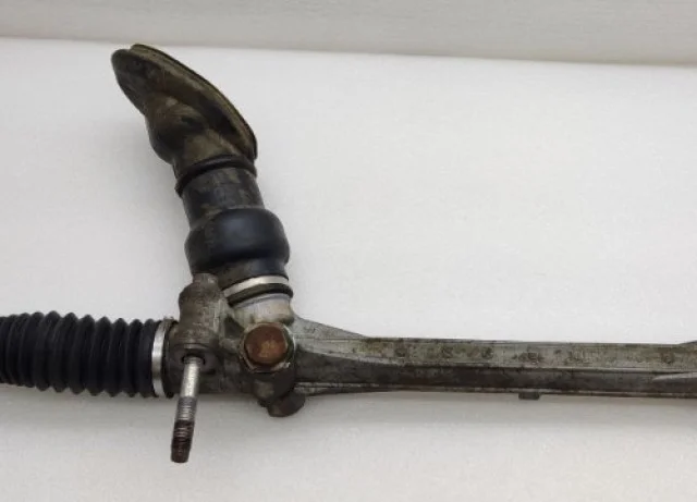 Рулевая рейка для Toyota RAV4 XA30 2005-2012 на фотографиях