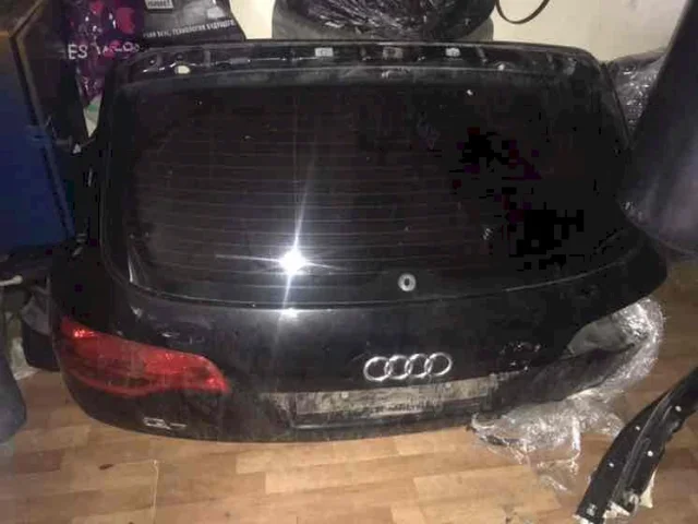 Крышка багажника для Audi Q7 4L 2005-2015 на фотографиях