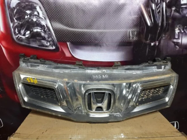 Решетка радиатора для Honda Civic FK 5D 2012-2015 на фотографиях