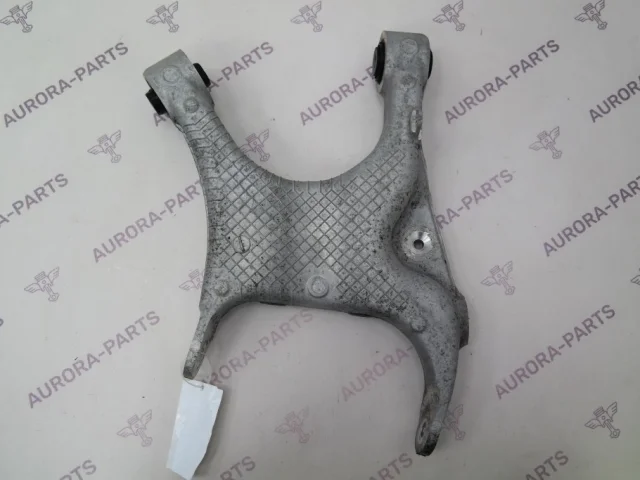 Качающийся рычаг правый для BMW X6 Ф16 F16 2014-2019 на фотографиях