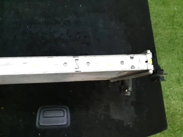 Радиатор охлаждения ДВС для BMW 3er G20 2018+ на фотографиях