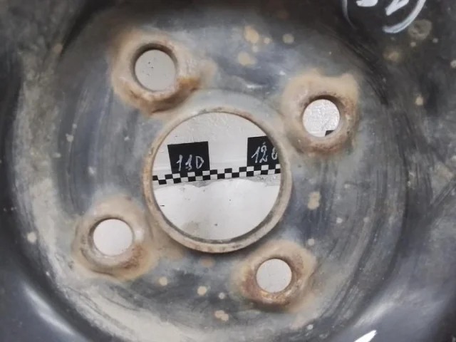 Диск колесный стальной для Kia Rio 3 на фотографиях