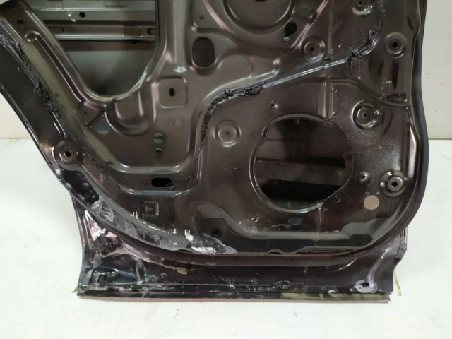 Дверь передняя правая для Nissan X-Trail T30 RU 2001-2007 на фотографиях