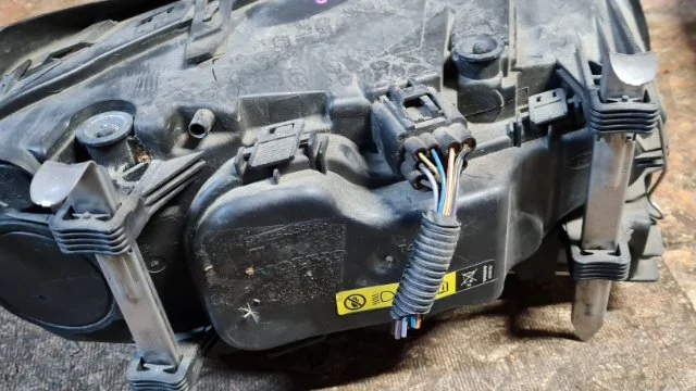 Фара левая для Volvo XC70 BZ 2007-2016 на фотографиях