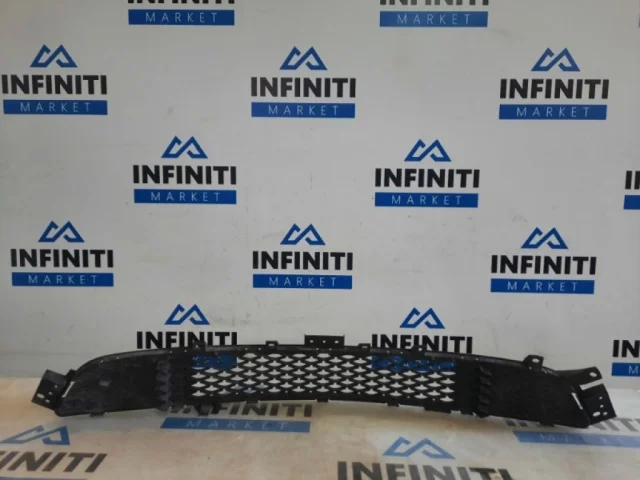 Решетка переднего бампера для Infiniti Q Q50 V37 2013-2021 на фотографиях