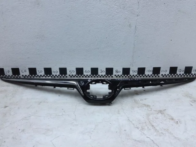 Решетка радиатора для Toyota Corolla E210 Седан (RU) 2019+ на фотографиях