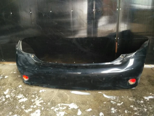 Бампер задний для Toyota Corolla E140/E150 Седан 2006-2013 на фотографиях