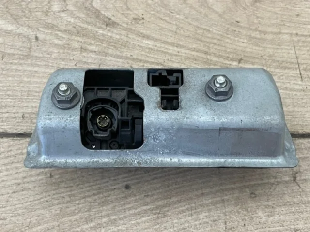 Камера заднего вида для Volkswagen Touareg II (7P5) 2010-2014 на фотографиях