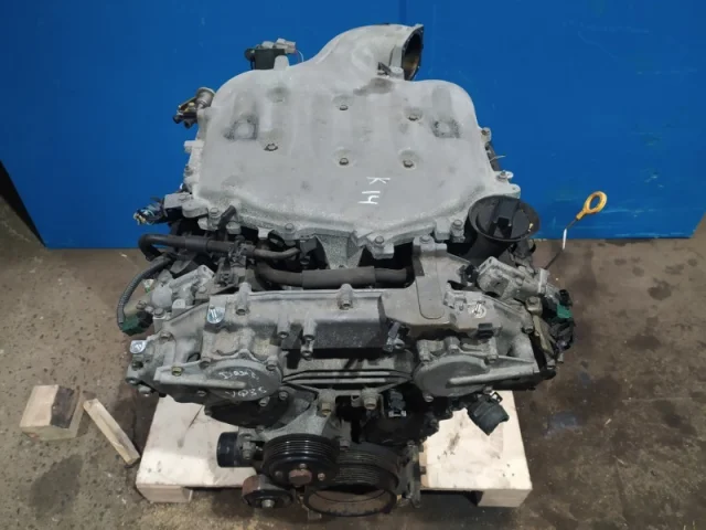 Двигатель без навесного для Infiniti M Y50 2005-2010 на фотографиях