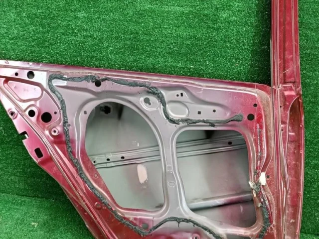 Двери для Honda Civic FA 2005-2010 седан на фотографиях