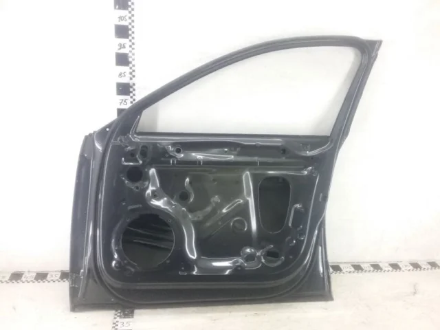 Дверь передняя правая для Audi A4 B9 2015+ на фотографиях