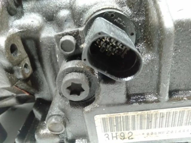 Блок управления двигателем для Volkswagen Polo III Седан (6N2) 1999-2001 на фотографиях