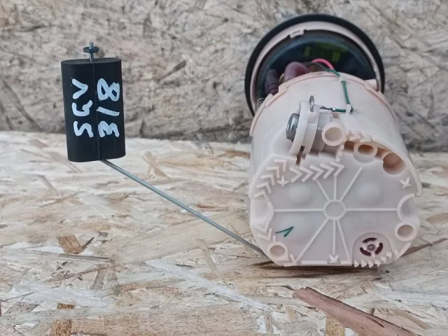 Топливный насос для Suzuki Grand Vitara 2005-2014 на фотографиях