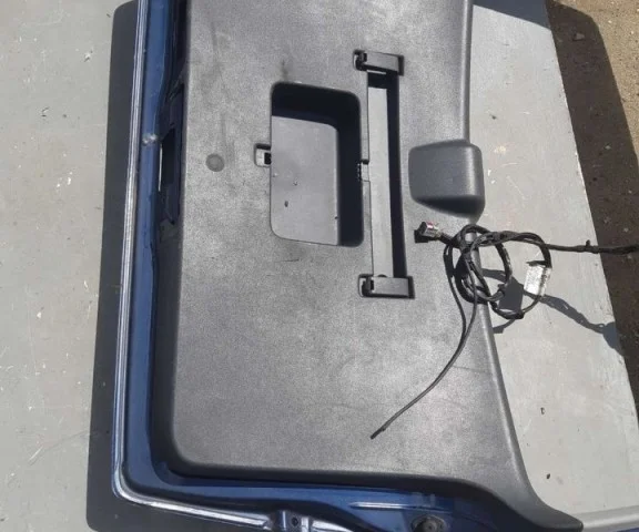 Крышка багажника для Opel Zafira B 2005-2015 на фотографиях