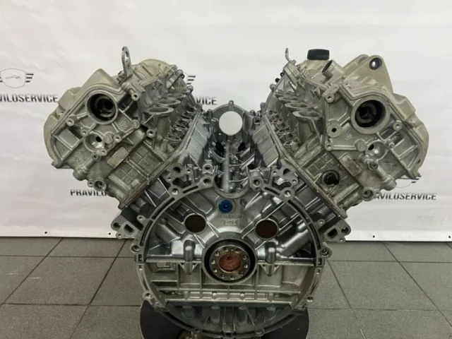 Двигатель без навесного для Porsche Cayenne 958 2010-2014 на фотографиях