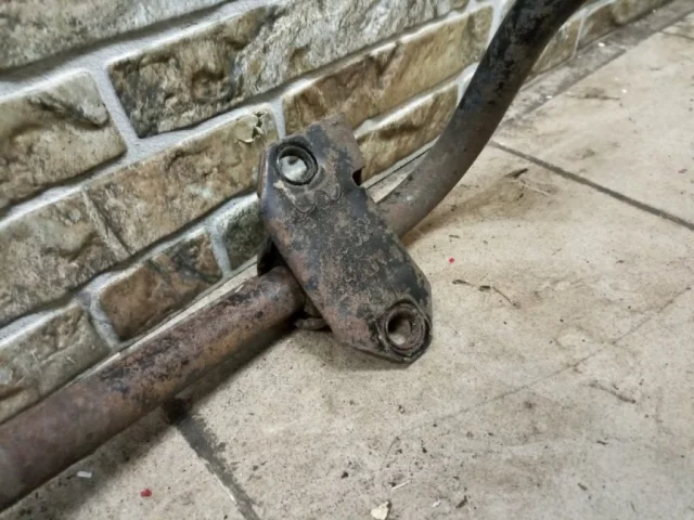 Стабилизатор поперечной устойчивости задний для Jeep Grand Cherokee 4 WK2 rest 2013-2018 на фотографиях