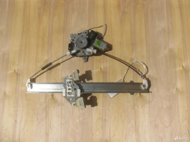 Стеклоподъемник передний левый для Nissan Almera Classic B10 2006-2012 на фотографиях