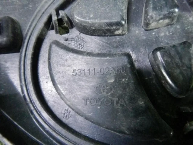 Решетка радиатора для Toyota Corolla E180 rest (RU) 2016-2019 на фотографиях