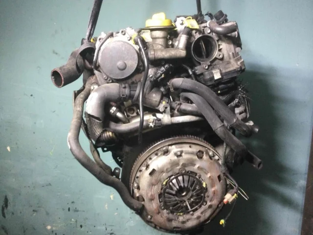 Двигатель для Opel Zafira B 2005-2015 на фотографиях