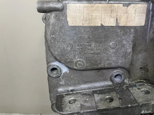 Передняя крышка двигателя для Volkswagen Polo V Седан (6R) 2009-2015 на фотографиях