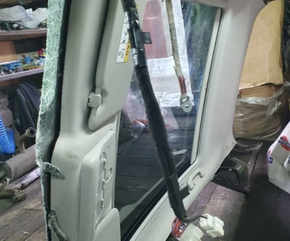 Стекло крыши (панорамное) для Nissan Qashqai J11 2013-2019 на фотографиях