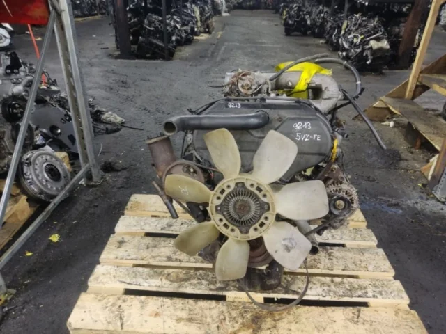 Двигатель для Toyota Land Cruiser 90 1995-1997 на фотографиях