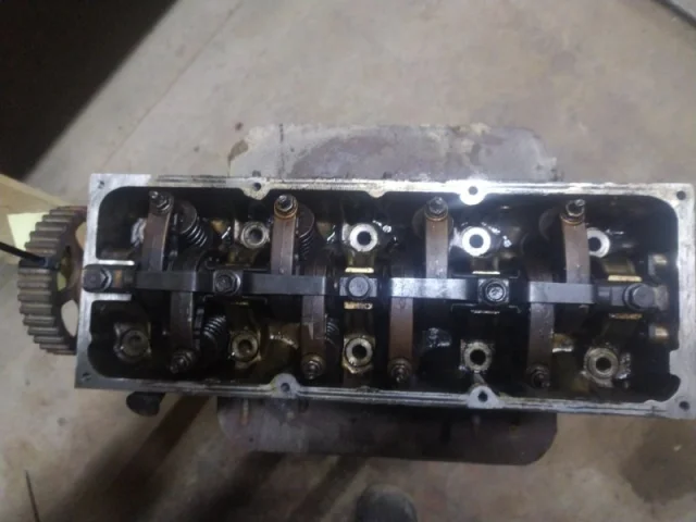 ГБЦ для Renault Logan 2007-2012 (Универсал KS) на фотографиях