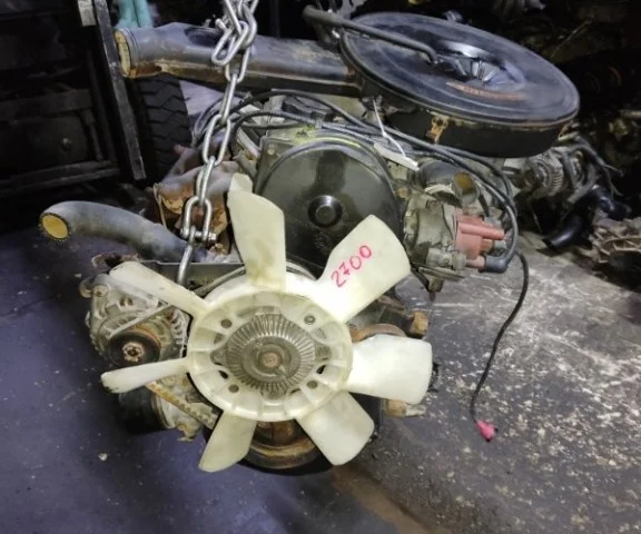 Двигатель без навесного для Mitsubishi Outlander 1 CU0W 2002-2009 на фотографиях