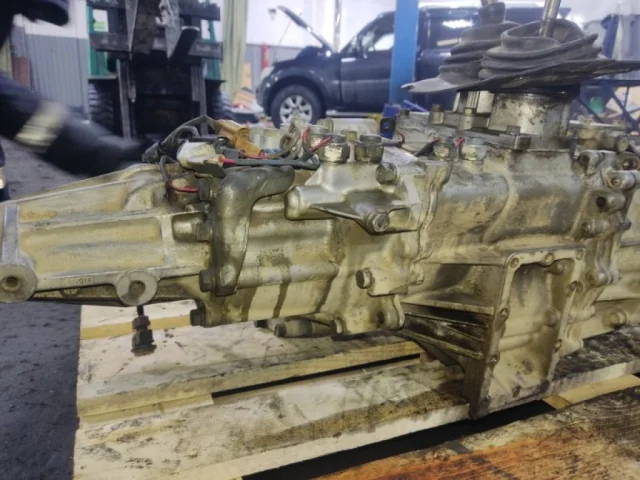 Раздатка для Mitsubishi Pajero Sport KH0 2008-2013 на фотографиях