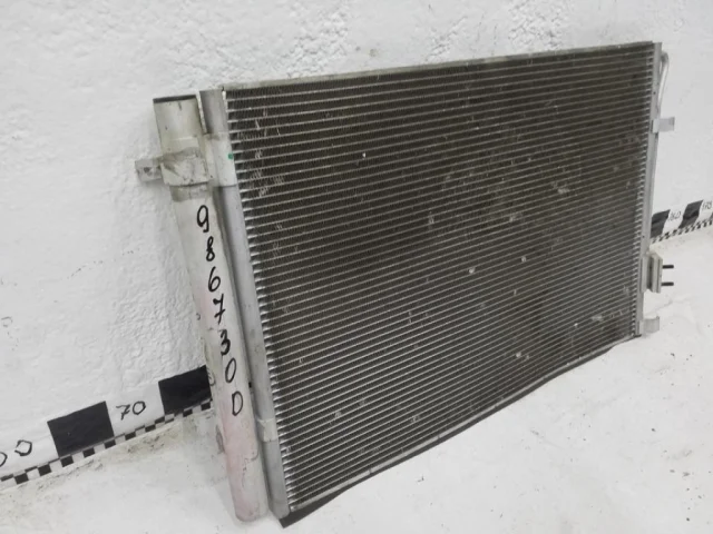 Кассета радиаторов для Hyundai Solaris 2 (2017-2022) на фотографиях