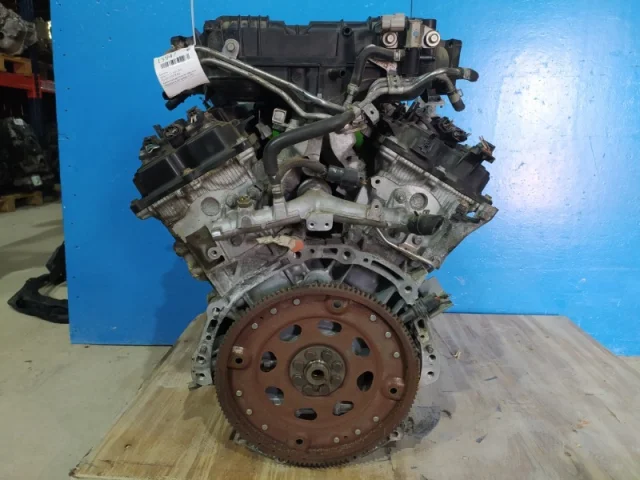 Двигатель без навесного для Infiniti M Y50 2005-2010 на фотографиях