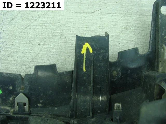 Решетка радиатора для Toyota Corolla E180 rest (RU) 2016-2019 на фотографиях