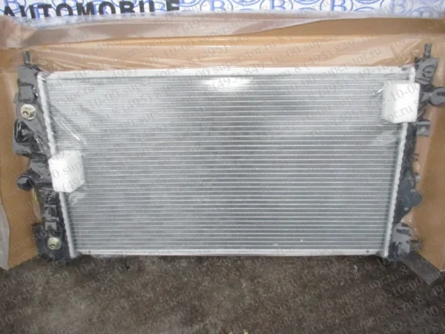 Радиатор охлаждения ДВС для Chevrolet Cruze 1 J300 Хэтчбек 2009-2015 на фотографиях