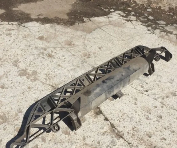 Кронштейн заднего бампера левый для Audi Q7 4L 2005-2015 на фотографиях