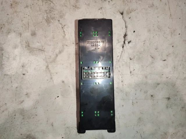 Блок управления стеклоподъемниками для SsangYong Actyon CK 2010-2013 на фотографиях