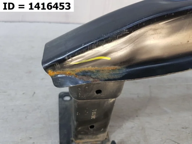 Усилитель бампера передний верхний для Skoda Rapid I rest NH3 2017-2020 на фотографиях