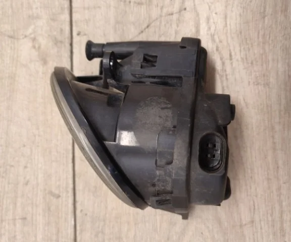 Противотуманка (ПТФ) передняя левая для Audi Q7 4L 2005-2015 на фотографиях