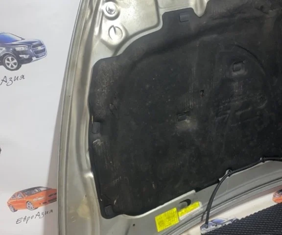 Капот для Volvo C30 MK 2006-2013 на фотографиях