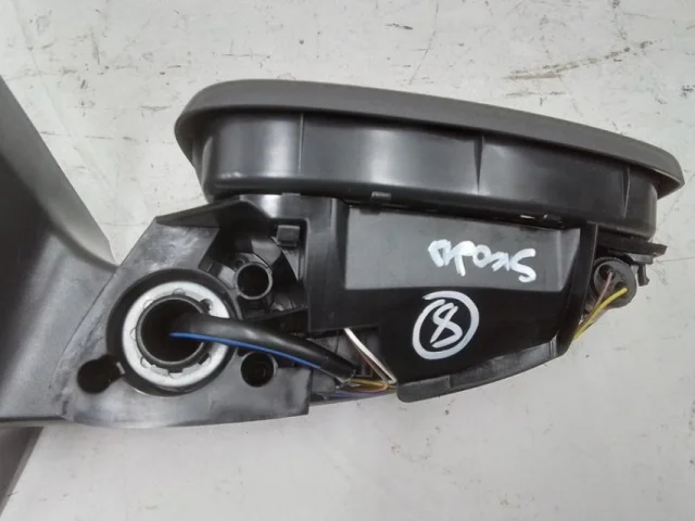 Зеркало заднего вида (в салоне) для Skoda Rapid I rest NH3 2017-2020 на фотографиях