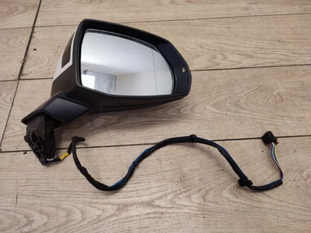 Зеркало боковое правое для Audi Q7 4M 2015+ на фотографиях