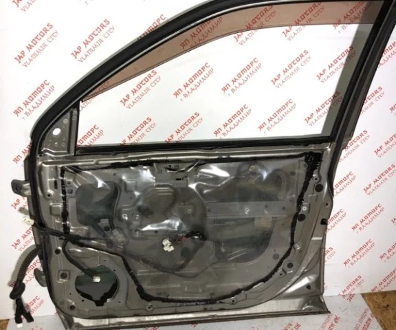 Дверь передняя правая для Nissan X-Trail T30 RU 2001-2007 на фотографиях