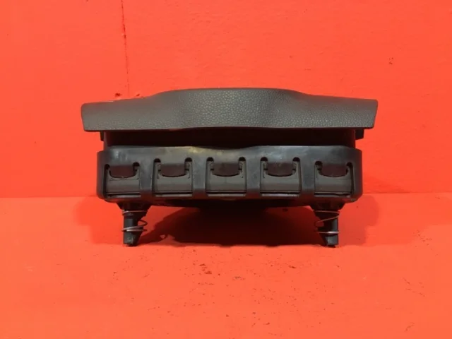 Подушка безопасности водителя для Opel Astra J Седан 2011-2017 на фотографиях